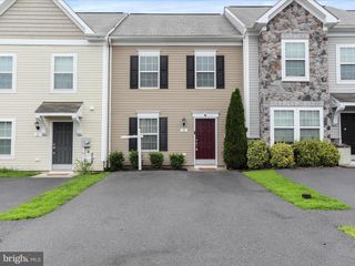 15 TEAKWOOD DR, Martinsburg, WV 25404