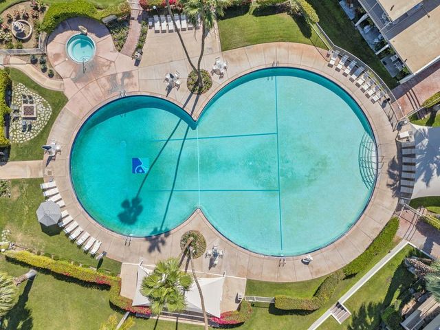73850 Fairway Drive 296, Palm Desert, CA 92260