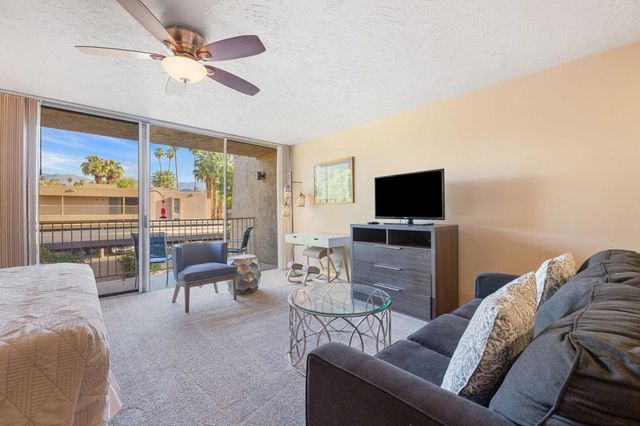 73850 Fairway Drive 296, Palm Desert, CA 92260