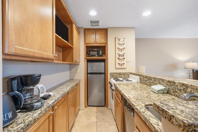 73850 Fairway Drive 296, Palm Desert, CA 92260