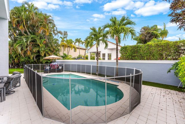 3327 NW 53rd Circle, Boca Raton, FL 33496