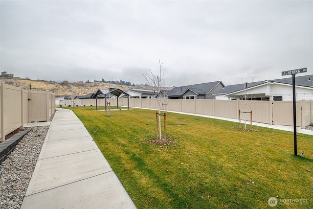 914 Racine Springs Drive, Wenatchee, WA 98801
