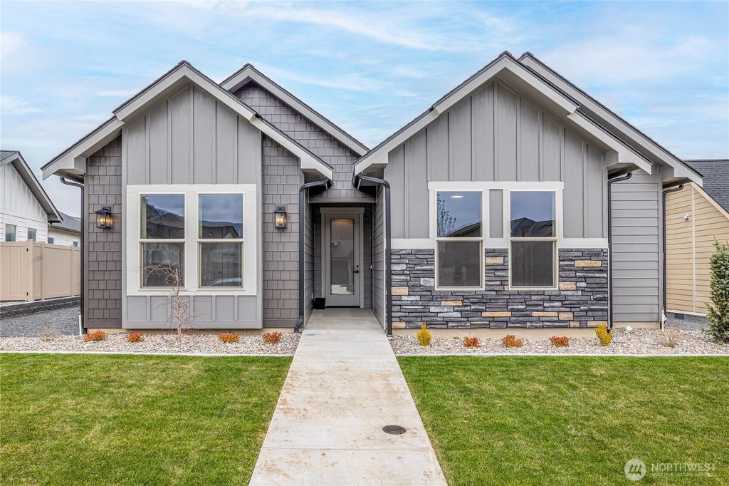 914 Racine Springs Drive, Wenatchee, WA 98801