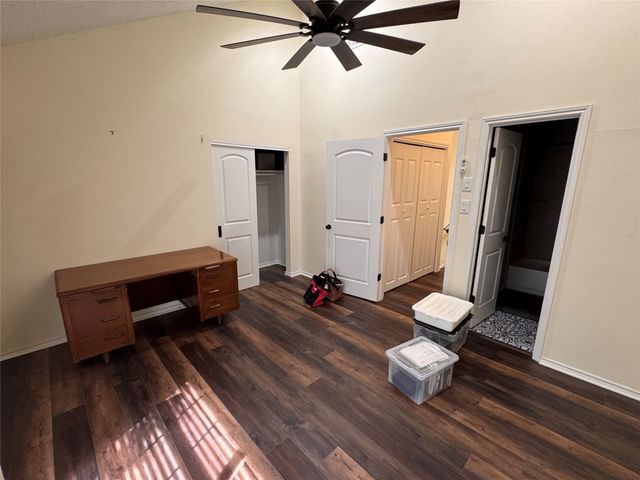 2506 Wedglea Drive 105, Dallas, TX 75211