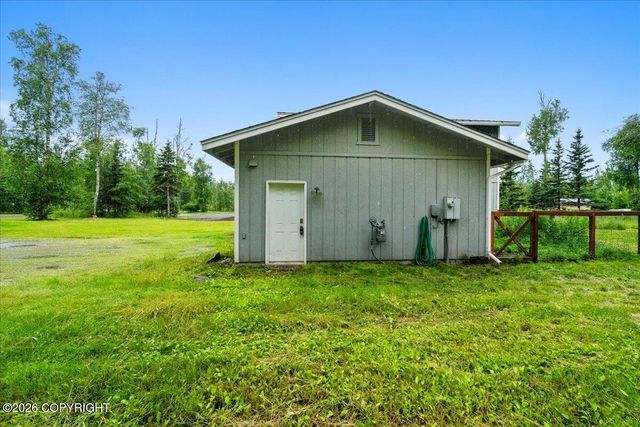 4689 W Ronnies Circle, Wasilla, AK 99623