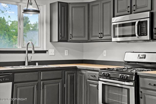 4689 W Ronnies Circle, Wasilla, AK 99623