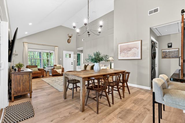 1039 Lena Rosson Rd, Chapmansboro, TN 37035