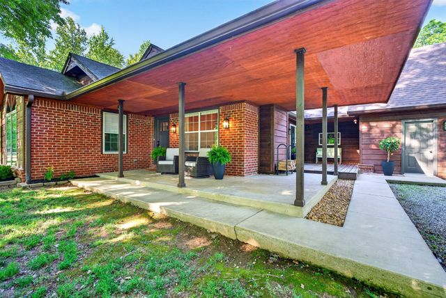 1039 Lena Rosson Rd, Chapmansboro, TN 37035