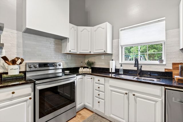 1039 Lena Rosson Rd, Chapmansboro, TN 37035