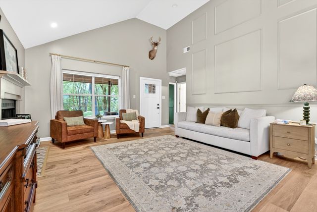 1039 Lena Rosson Rd, Chapmansboro, TN 37035