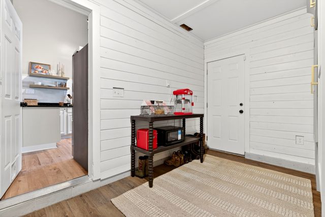 1039 Lena Rosson Rd, Chapmansboro, TN 37035