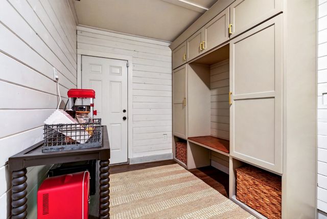 1039 Lena Rosson Rd, Chapmansboro, TN 37035