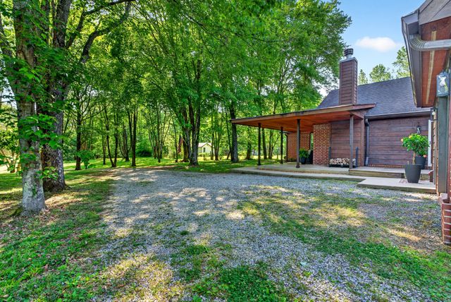 1039 Lena Rosson Rd, Chapmansboro, TN 37035