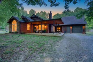 1039 Lena Rosson Rd, Chapmansboro, TN 37035