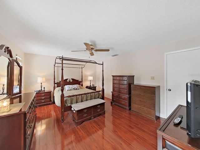1367 CORNER OAKS DRIVE, Brandon, FL 33510