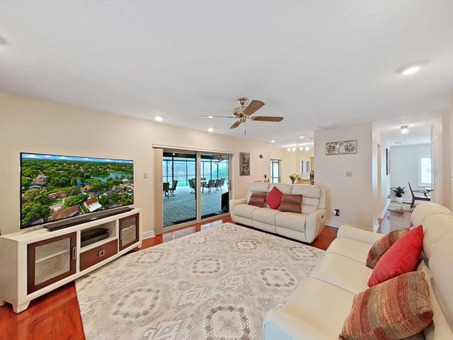1367 CORNER OAKS DRIVE, Brandon, FL 33510