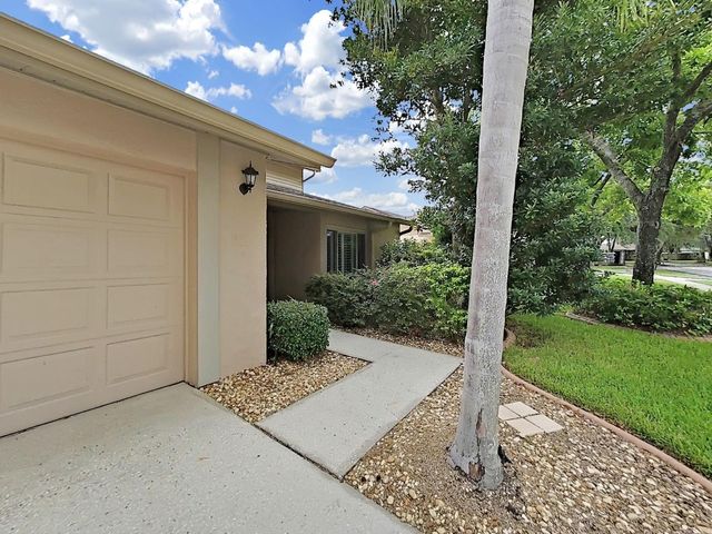 1367 CORNER OAKS DRIVE, Brandon, FL 33510