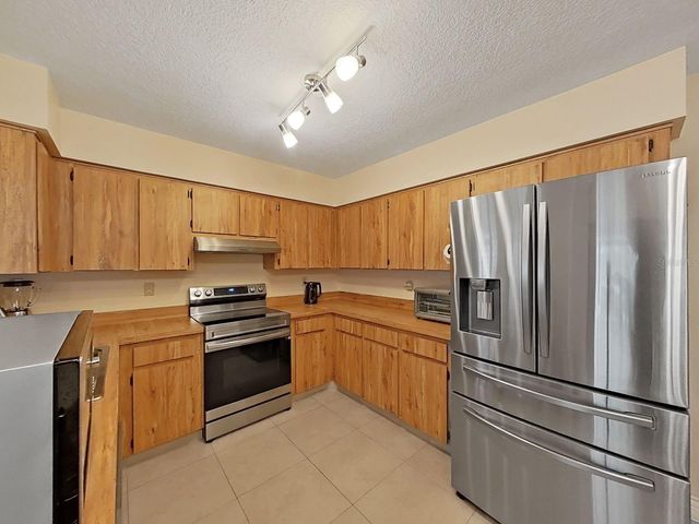 1367 CORNER OAKS DRIVE, Brandon, FL 33510