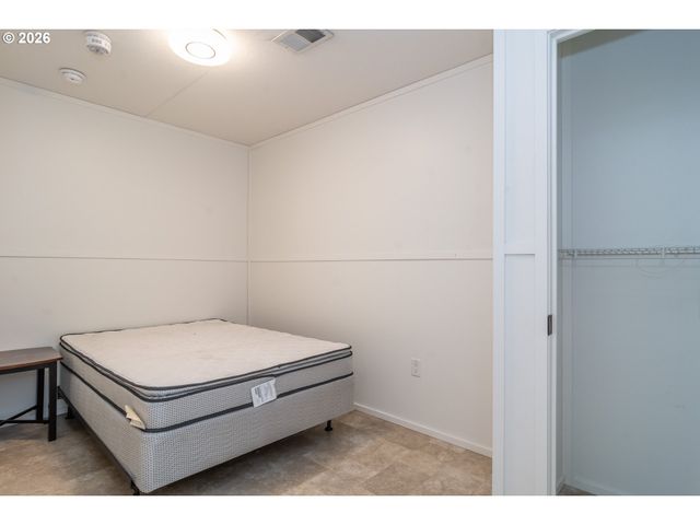 5000 Ne STEPHENS St 27, Roseburg, OR 97470