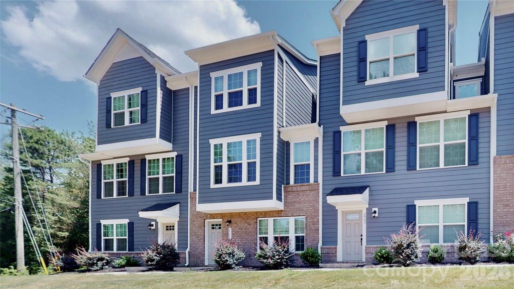 2903 Matthews Indian Trail Road, Matthews, NC 28104