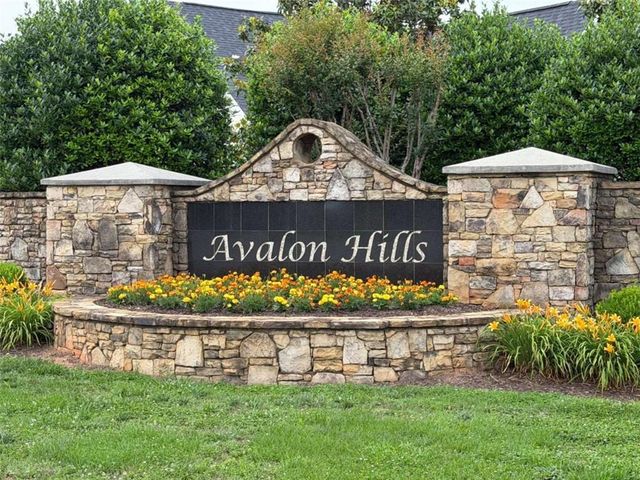 5855 Canterbury Way, Clermont, GA 30527
