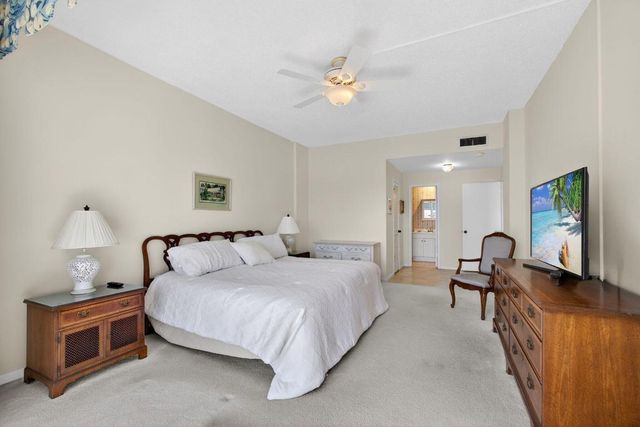 105 Paradise Harbour Boulevard 506, North Palm Beach, FL 33408