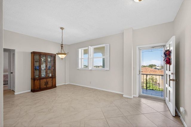 105 Paradise Harbour Boulevard 506, North Palm Beach, FL 33408