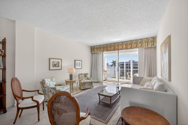 105 Paradise Harbour Boulevard 506, North Palm Beach, FL 33408