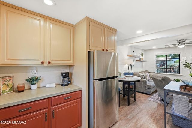 189 S Paseo Sarta Apt D, Green Valley, AZ 85614