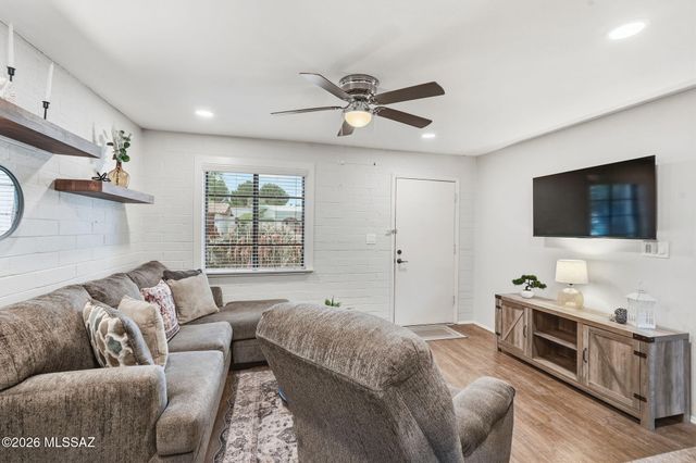 189 S Paseo Sarta Apt D, Green Valley, AZ 85614