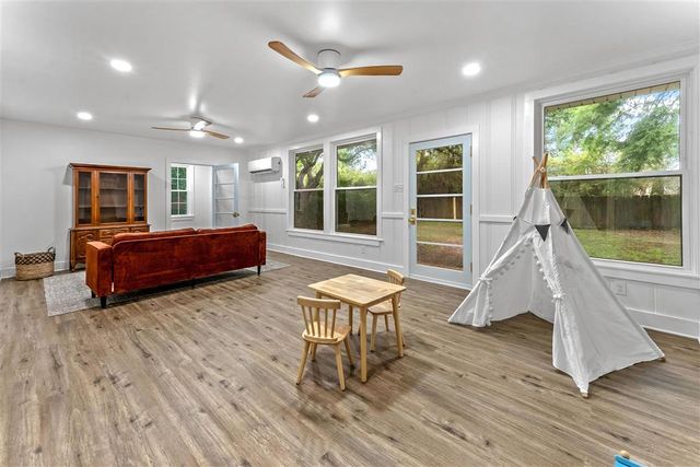 1026 11th Street, Lake Charles, LA 70601