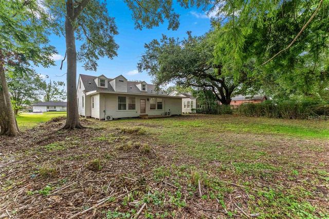 1026 11th Street, Lake Charles, LA 70601