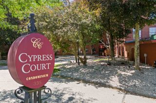 335 Cypress St Apt 2V, Manchester, NH 03103