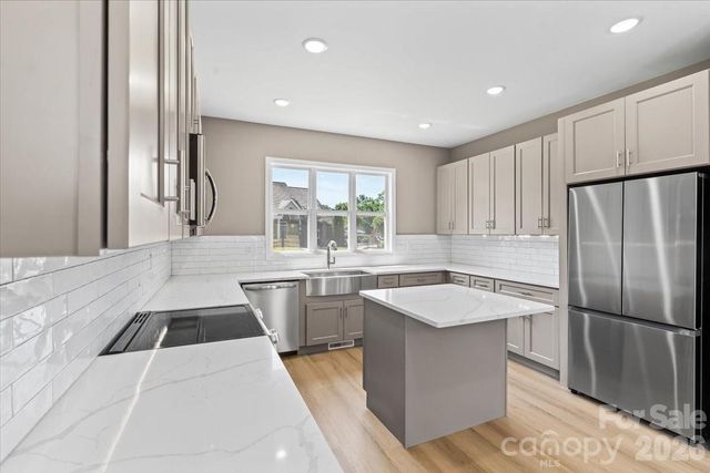 1033 12th Avenue Drive NW, Hickory, NC 28601