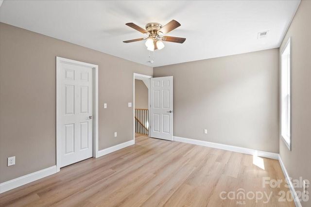 1033 12th Avenue Drive NW, Hickory, NC 28601