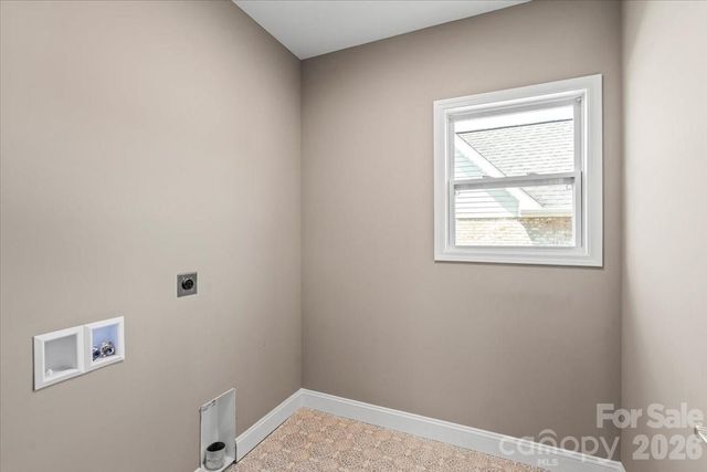 1033 12th Avenue Drive NW, Hickory, NC 28601