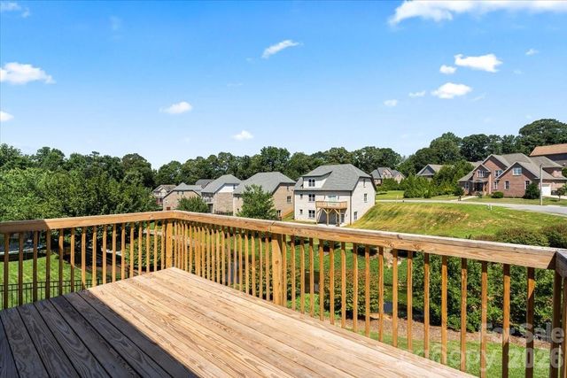 1033 12th Avenue Drive NW, Hickory, NC 28601