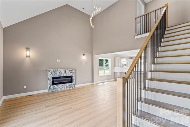 1033 12th Avenue Drive NW, Hickory, NC 28601