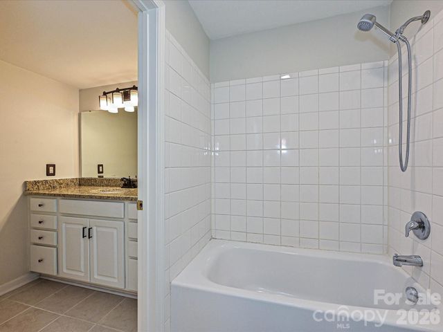3520 Colony Road C, Charlotte, NC 28211