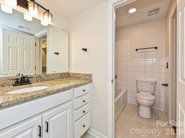 3520 Colony Road C, Charlotte, NC 28211