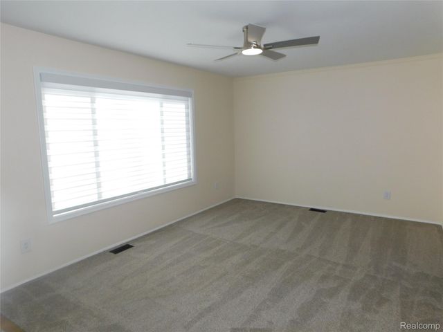 2727 Eaton Place, Flint, MI 48506