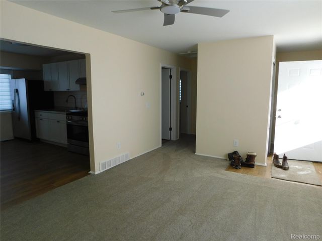 2727 Eaton Place, Flint, MI 48506