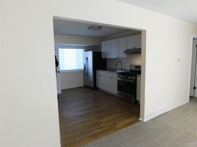 2727 Eaton Place, Flint, MI 48506