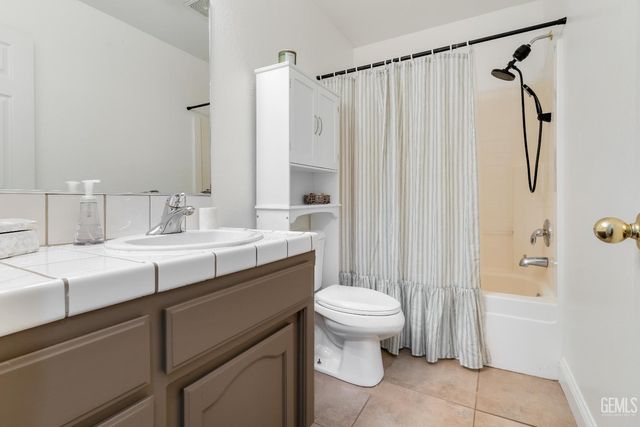 243 Deep Creek Drive, Bakersfield, CA 93308