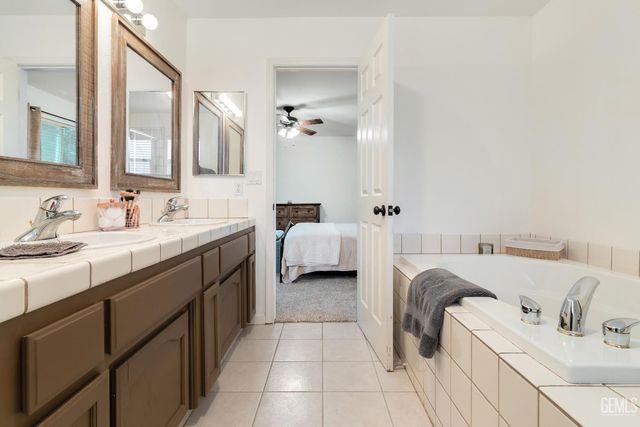 243 Deep Creek Drive, Bakersfield, CA 93308