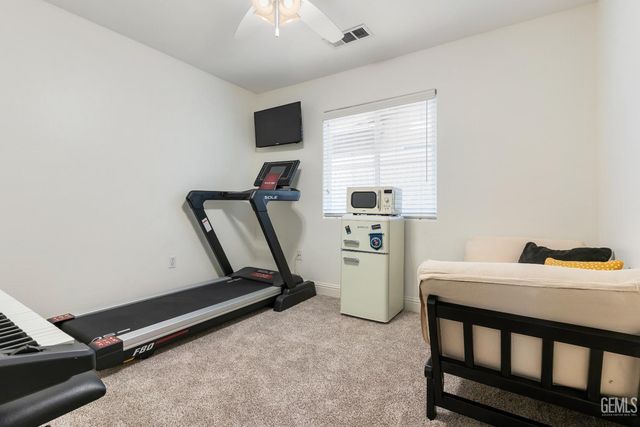 243 Deep Creek Drive, Bakersfield, CA 93308