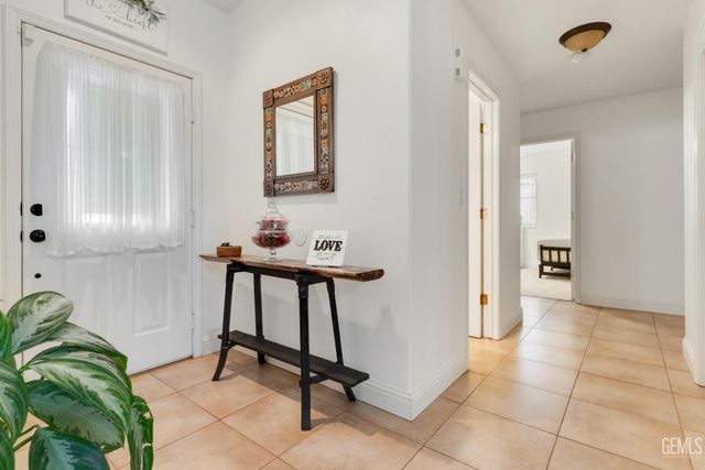 243 Deep Creek Drive, Bakersfield, CA 93308