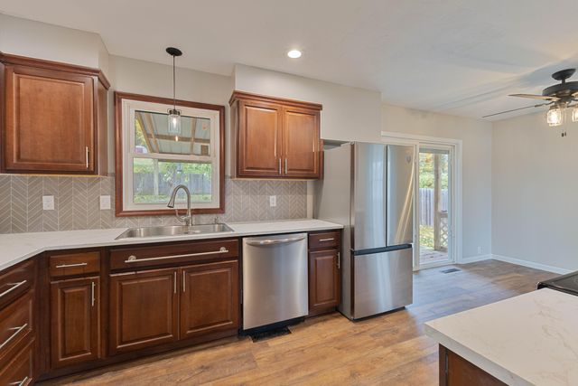 645 ARNOLD Avenue, Council Bluffs, IA 51503