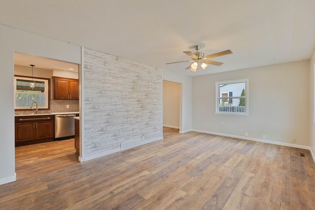 645 ARNOLD Avenue, Council Bluffs, IA 51503