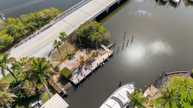 5169 SE Horseshoe Point Road, Stuart, FL 34997